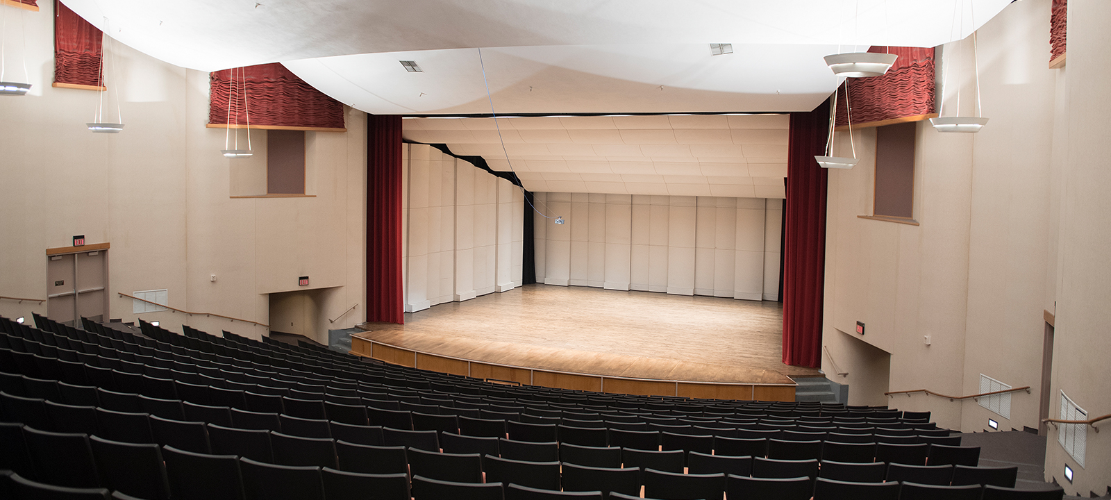 Roussel Hall hosts weekly concerts, dance performances and lectures. Inquire to rent the hall today.